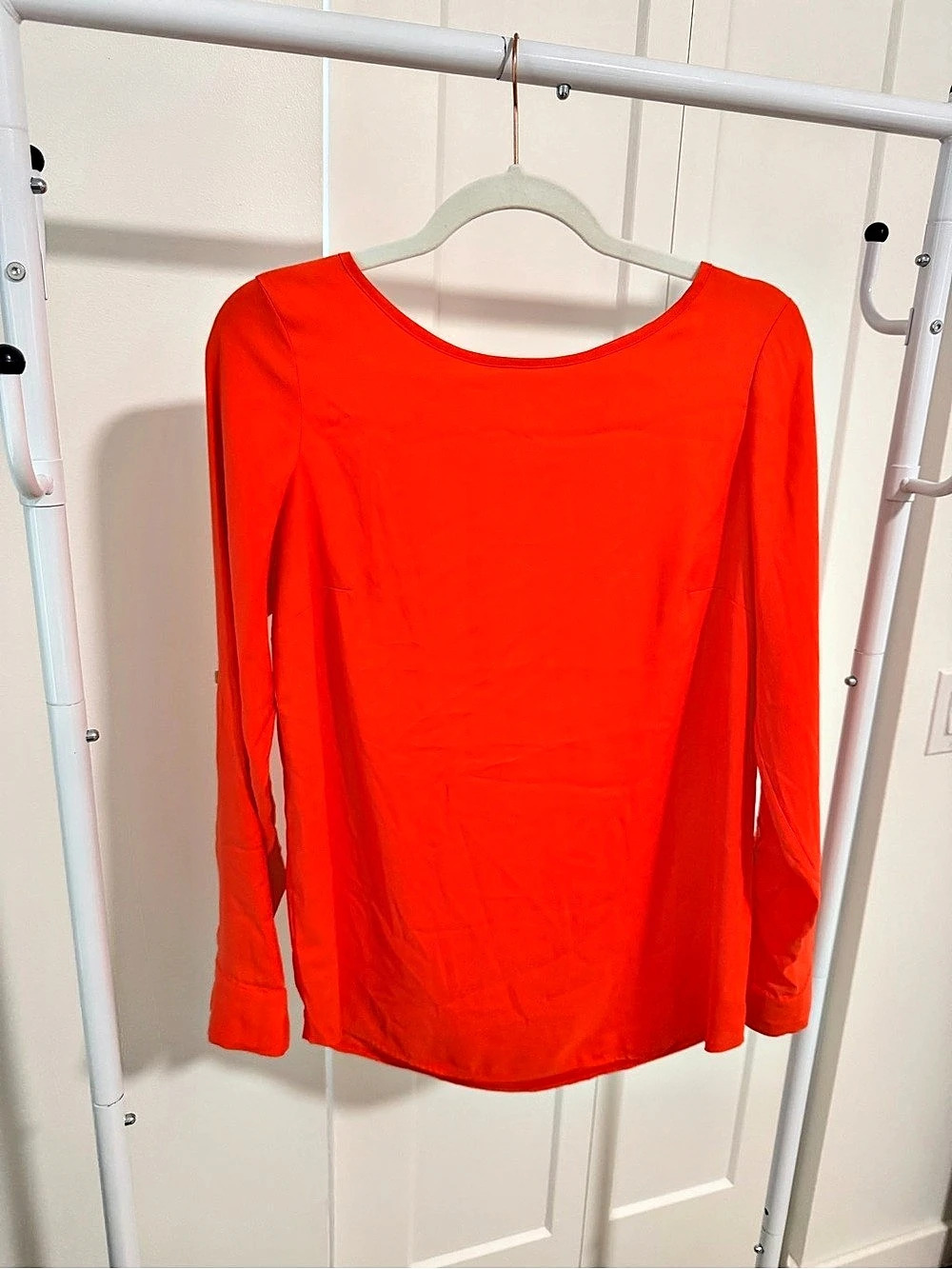 Ann Taylor Long Sleeve Top in Red Size Small Like New